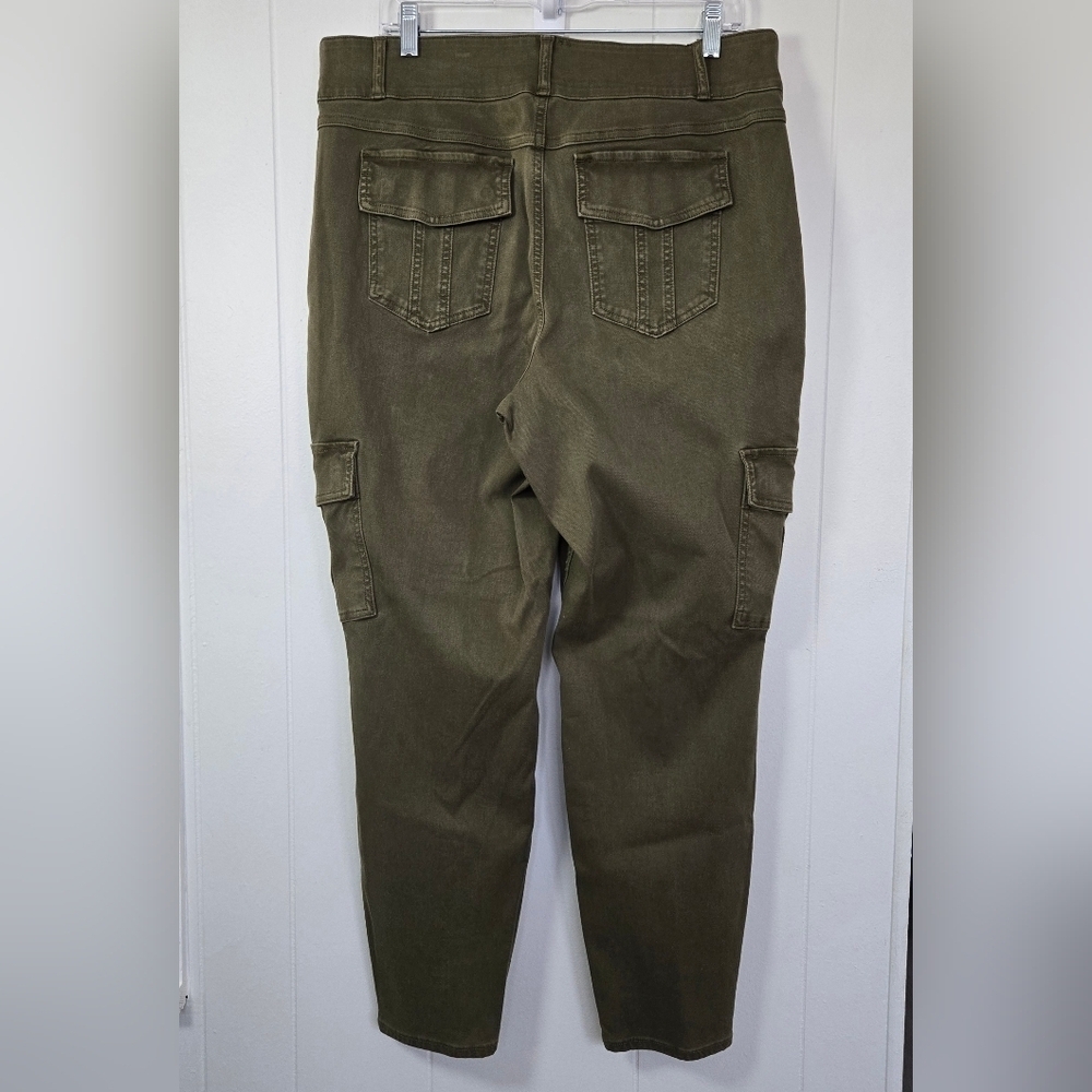 Spanx Olive Green Stretch Twill Ankle Cargo Pants Size 2X/2T - Picture 8 of 14